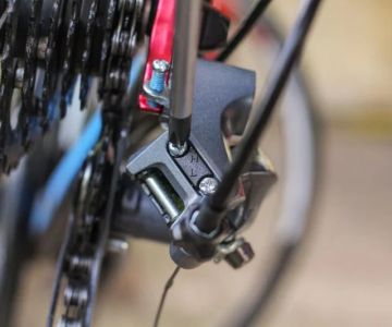 How to Adjust Your Bike's Derailleur for Smooth and Reliable Shifting