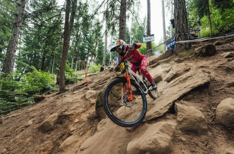 How to Cross Streams, Roots, and Mud on Mountain Bike Trails | Cycling Guider