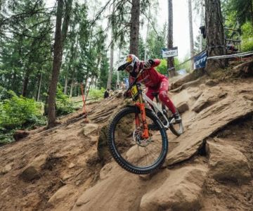 How to Cross Streams, Roots, and Mud on Mountain Bike Trails | Cycling Guider