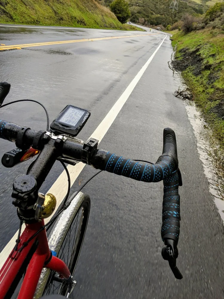 How to Carry Electronics Safely on Rainy Rides – Pro Tips from Cycling Guider