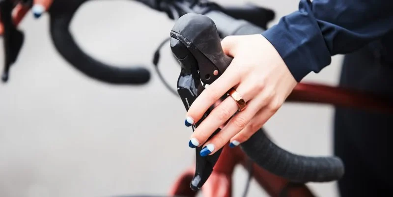 How to Deal with Sore Hands and Numb Fingers on Long Rides