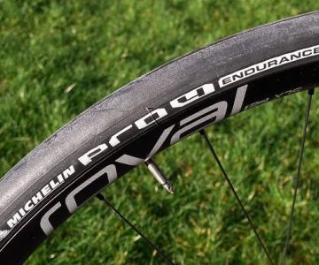 Best Road Bike Tires for All-Season Training