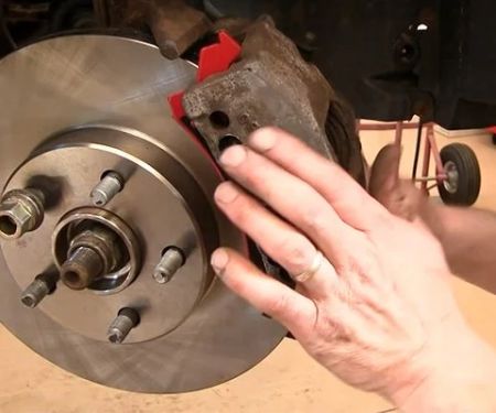 How to Fix Brake Calipers That Rub the Rotor