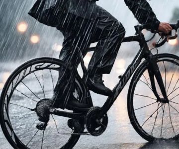 Best Cycling Rain Pants for Commuters: Stay Dry and Comfortable