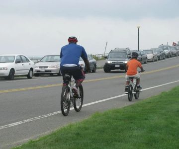 How to Ride Safely on Highways With Narrow Shoulders