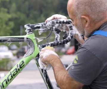 Best Practices for Cleaning and Protecting Carbon Fiber Bike Parts