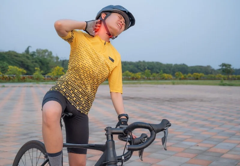How to Avoid Shoulder and Neck Pain While Riding