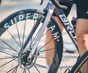 How to Choose Between Carbon vs Alloy Wheels | Pros, Cons & Best Uses