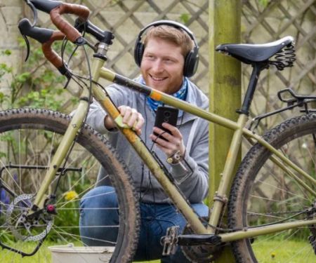 Best Podcasts and YouTube Channels for Cycling Inspiration