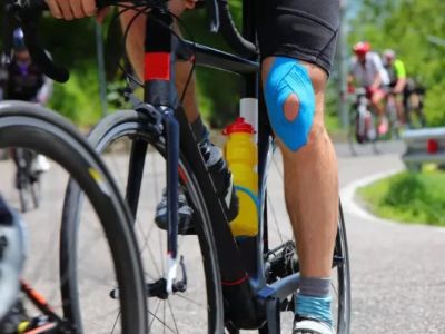 How to Prevent Overuse Injuries in Cycling: Knees, Back, and Wrists