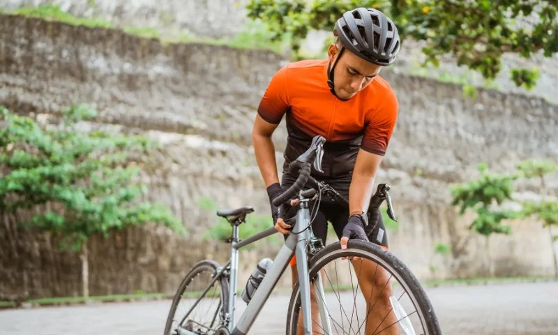 How to Ride Safely in Wet Leaf-Covered Roads: Essential Tips for Cyclists