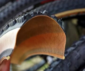 Guide to Types of Bike Tires: Clincher, Tubeless, Tubular Explained