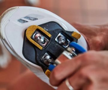 How to Fit Clipless Pedals: Cleat Position, Float, and Comfort