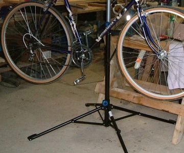 How to Use a Bike Repair Stand at Home: Setup and Tools