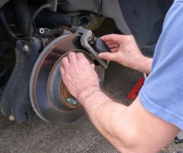 How to Replace Brake Pads: Disc and Rim Brake Guides
