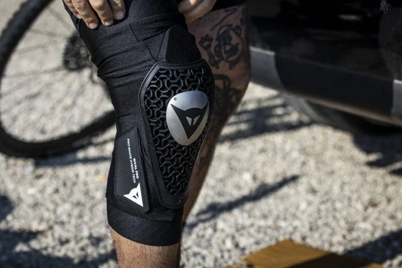 Best Knee Guards for Downhill Mountain Biking: Ultimate Protection Guide