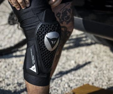 Best Knee Guards for Downhill Mountain Biking: Ultimate Protection Guide