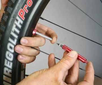 Best Tools for Setting Up and Adjusting Tubeless Tires for Cyclists