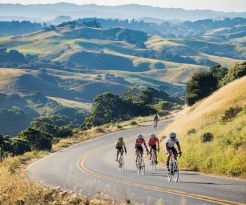 How to Ride Efficiently in Rolling Hills Terrain: Cycling Guide for Real Riders