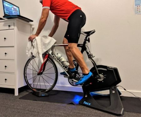 Best Bike Trainers With Virtual Reality Features | Smart Indoor Cycling Guide