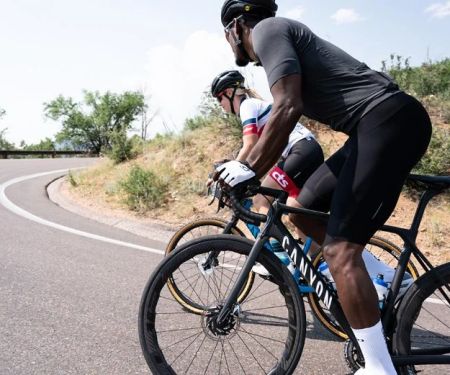 How to Climb Long Hills Without Losing Stamina: Cycling Techniques That Work