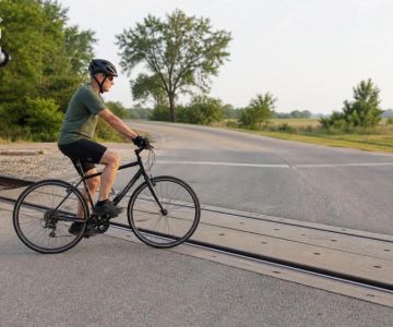 Railroad Track Bike Crossings: Angle, Speed, and Space